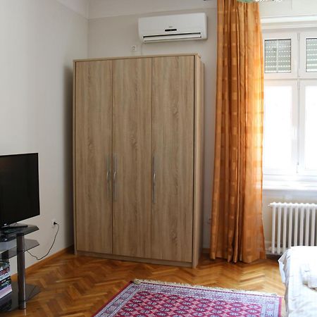 Apartment Centrum Novi Sad Pokoj fotografie